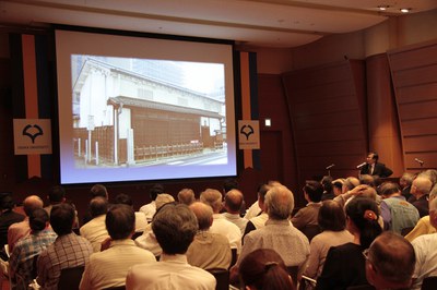 20140921シンポ　谷館長基調講演